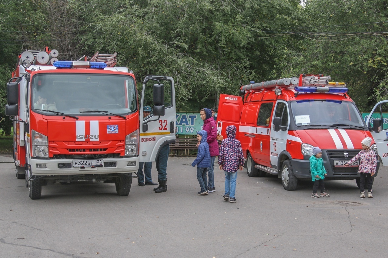 Огнеборцы города Волжского напомнили детям и их родителям правила пожарной  безопасности - Новости - Главное управление МЧС России по Волгоградской  области