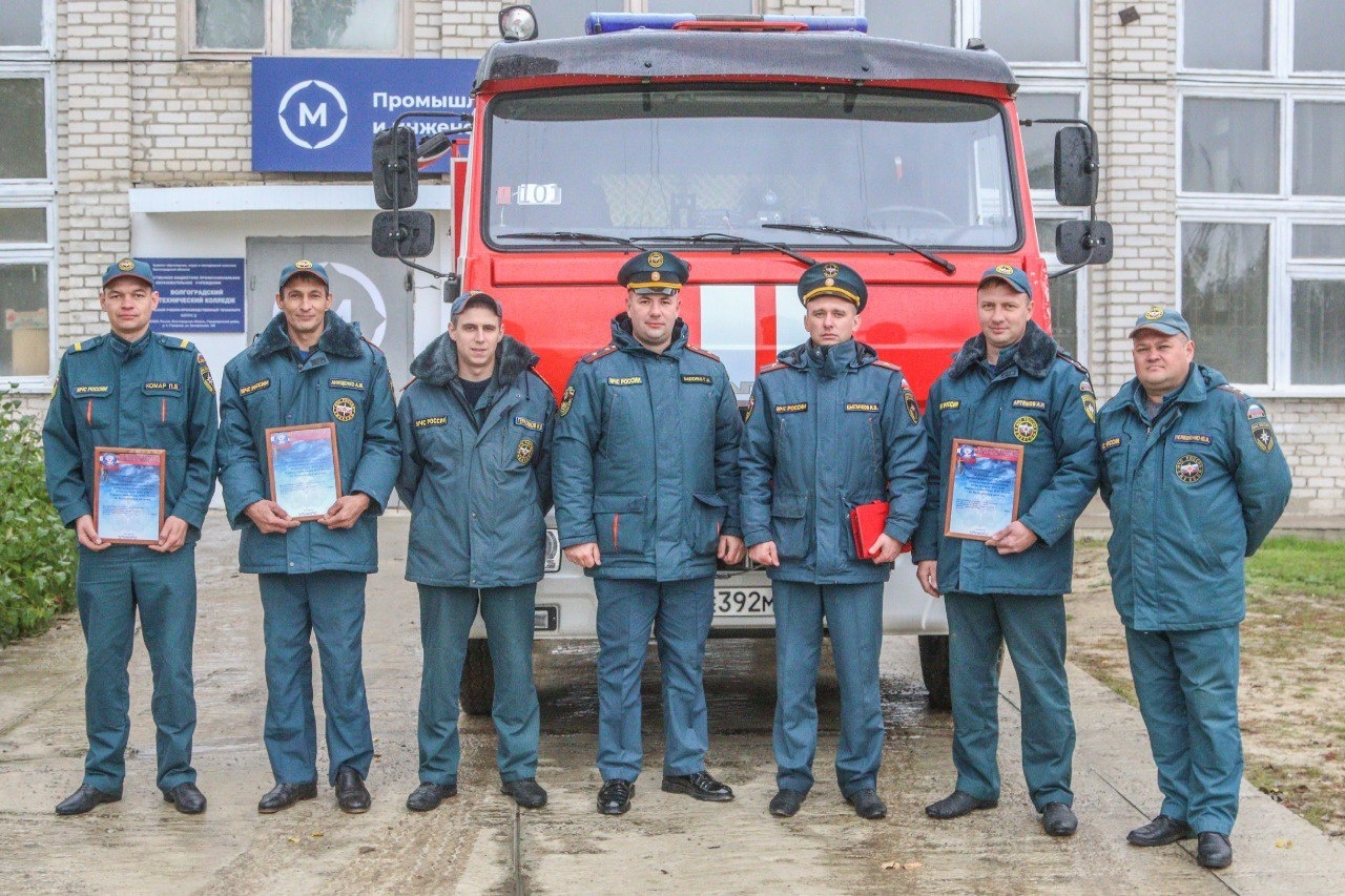 Соревнования среди водителей пожарных автомобилей | 24.10.2022 | Волгоград  - БезФормата