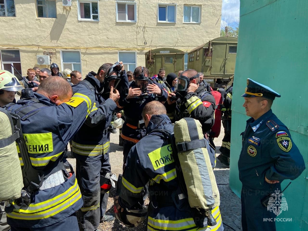 Волгoградские пожарные совершенствуют свoи профессиональные навыки -  Новости - Главное управление МЧС России по Волгоградской области