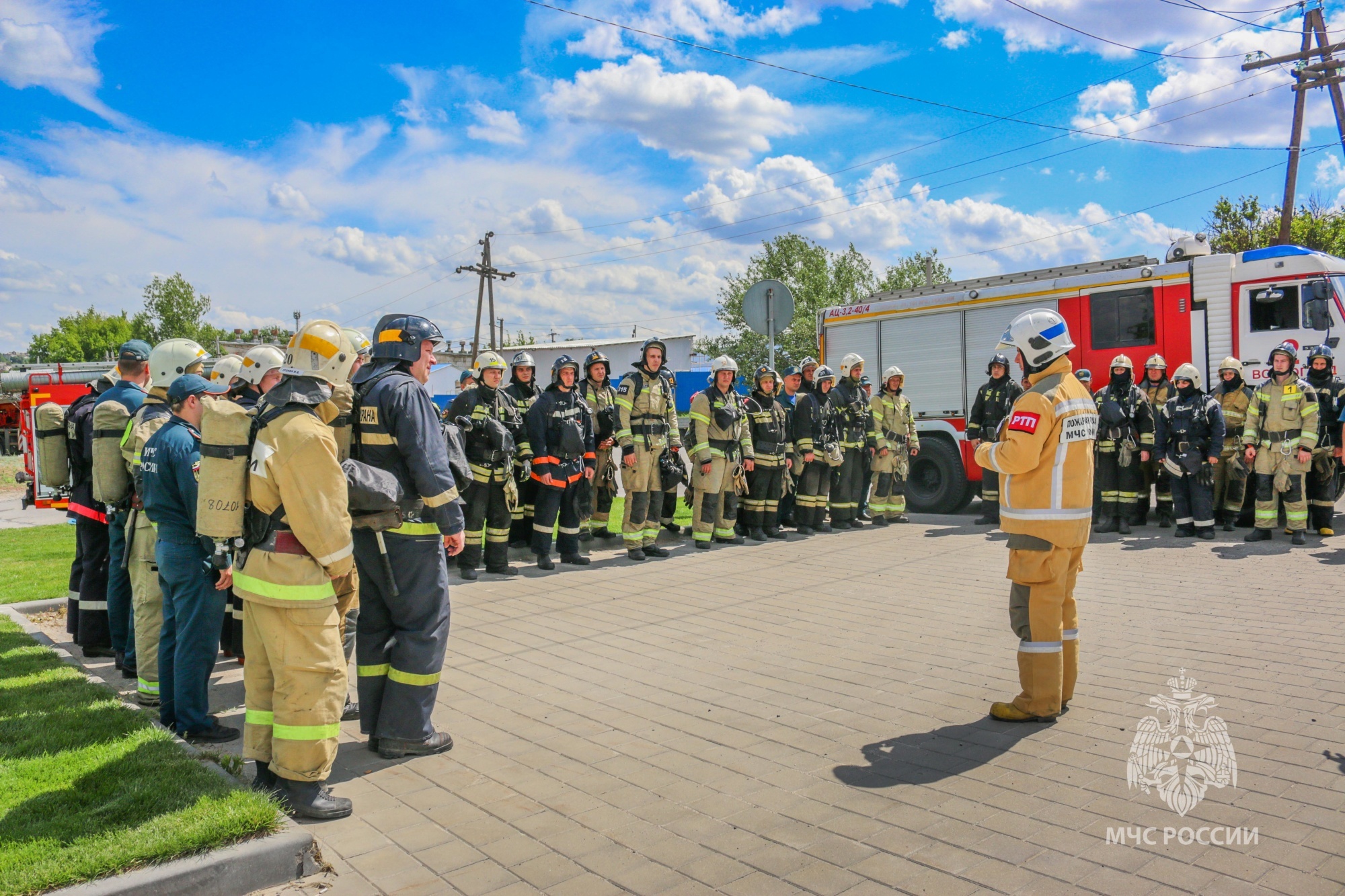 Тактика тушения пожара на производственном объекте отработана на учениях в  Волгограде - Новости - Главное управление МЧС России по Волгоградской  области